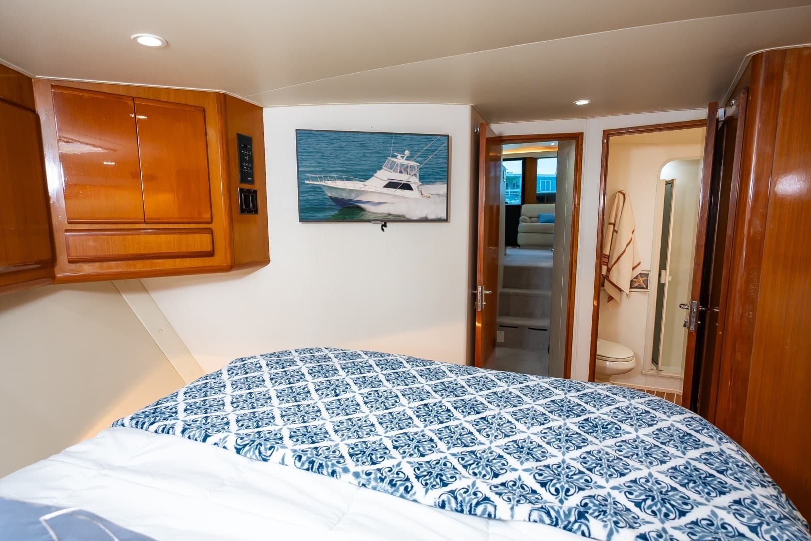 1998 Viking 47 Convertible - Image 38