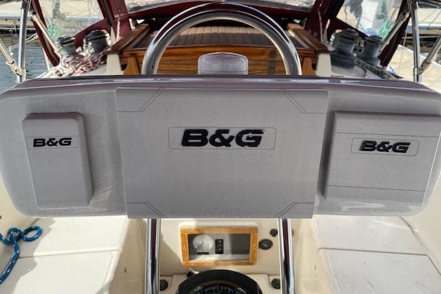 B&G navigation system on 1995 Pacific Seacraft Crealock 34 sailboat helm.