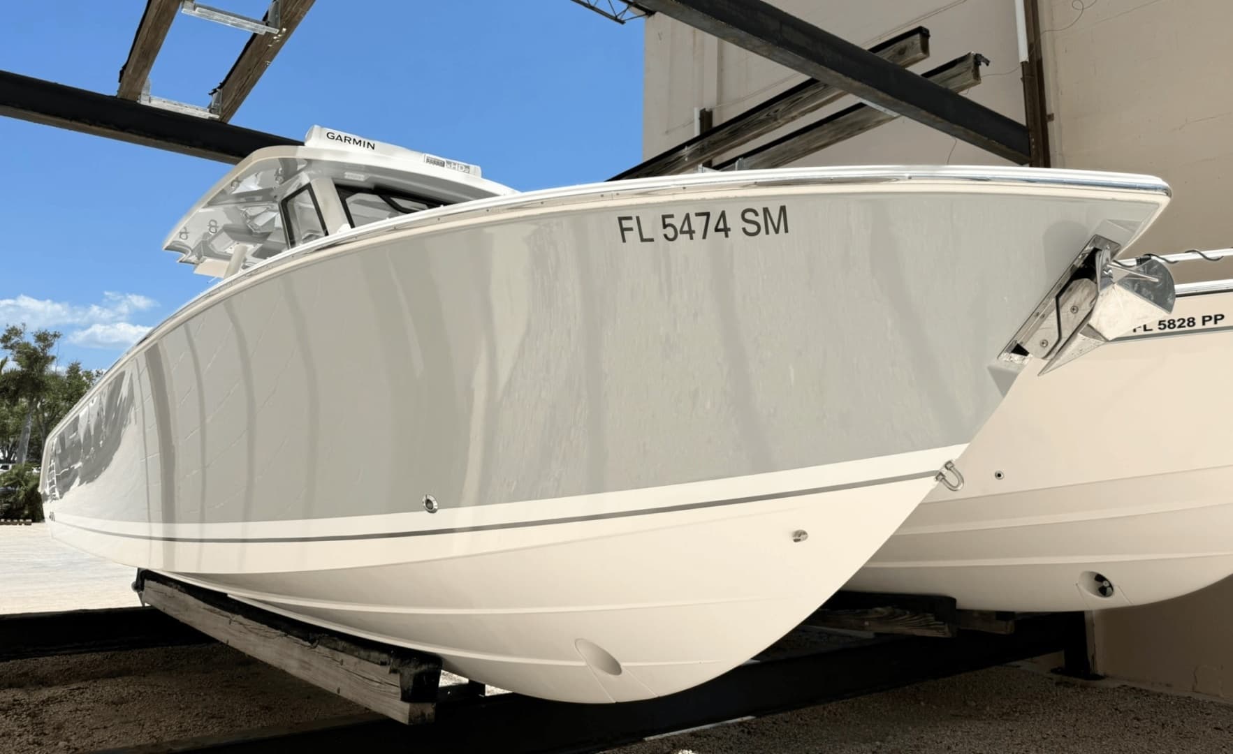 2020 Pursuit S328 - Image 4