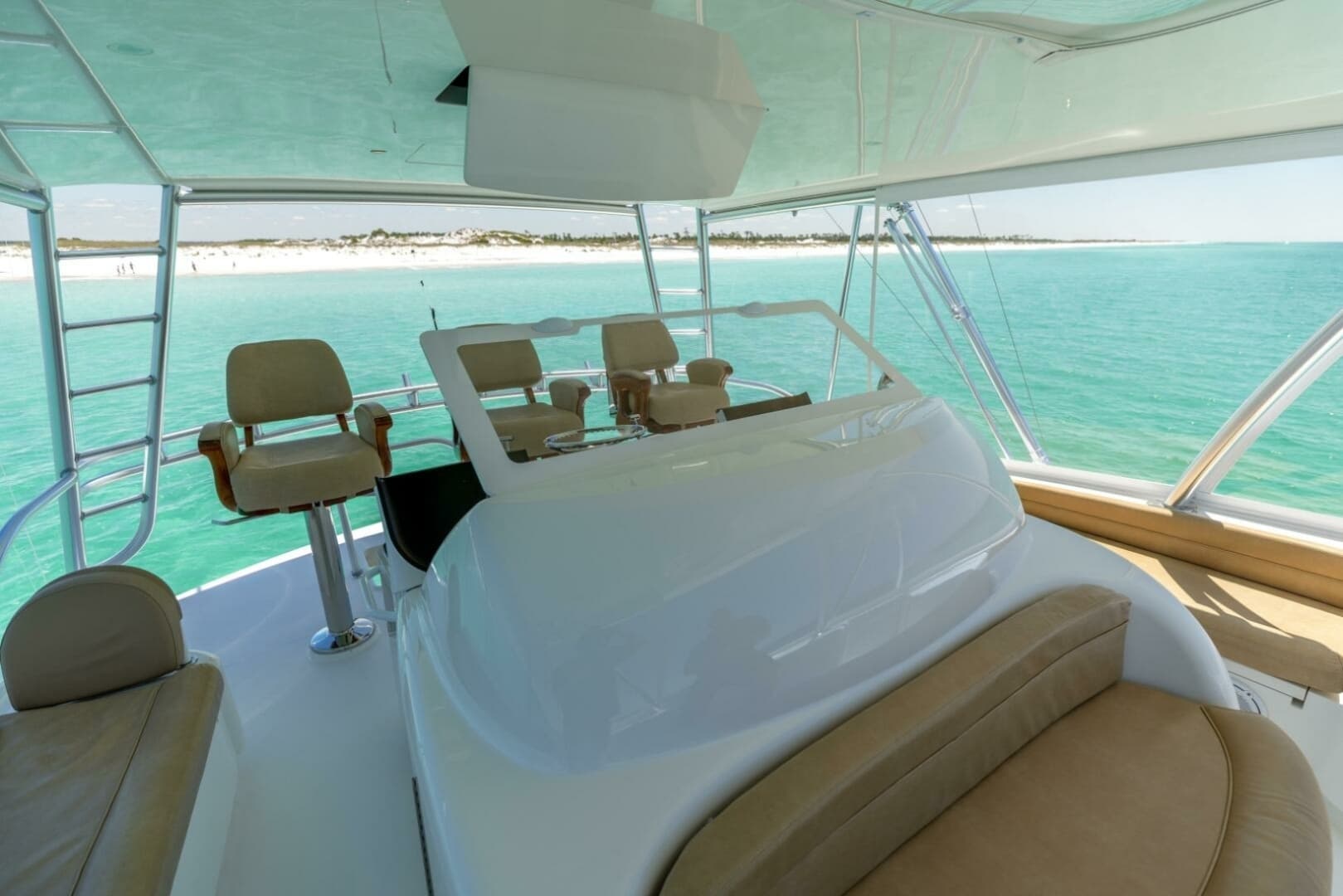 2015 Viking 62 Convertible - Image 29