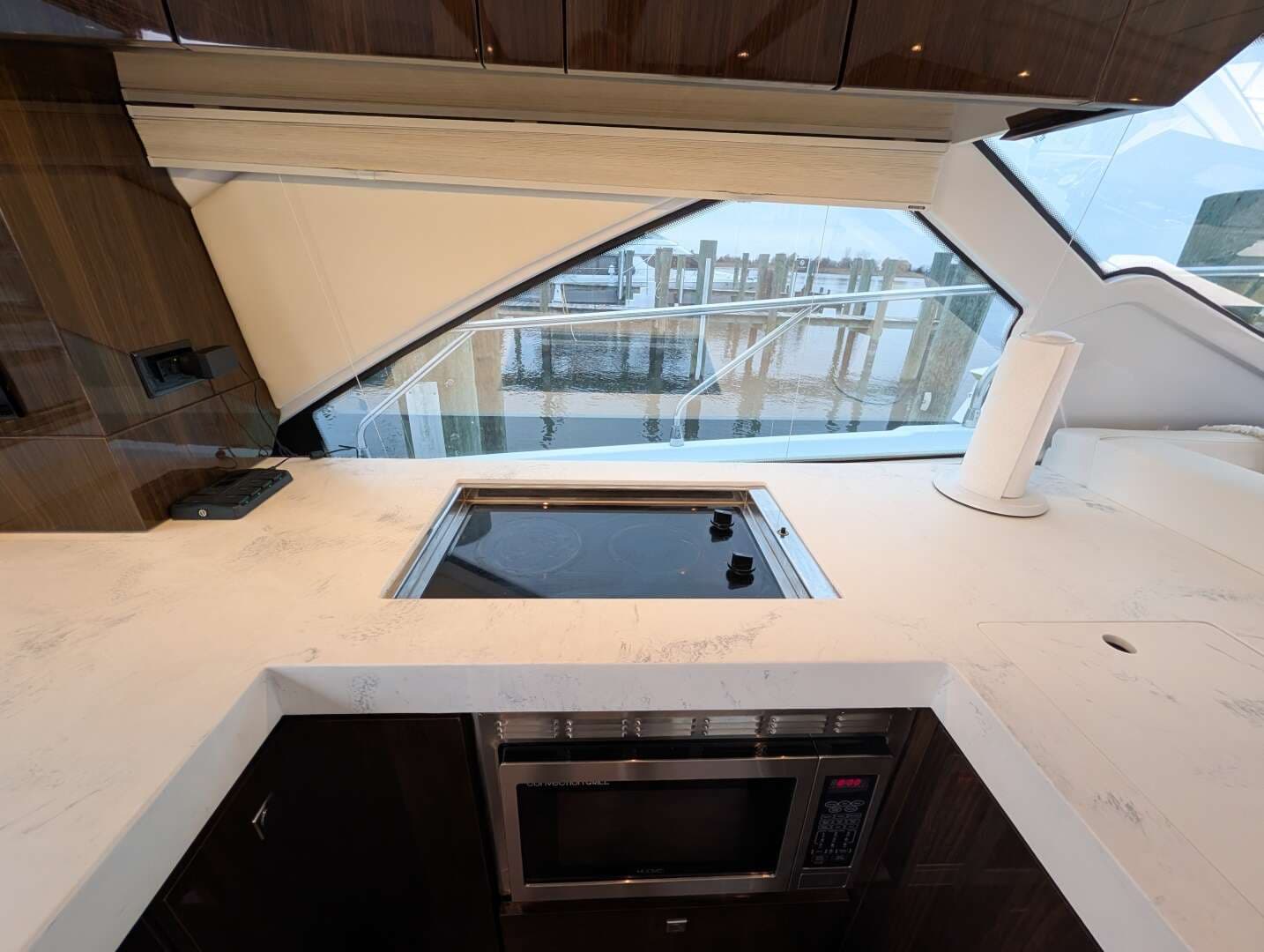 2022 Cruisers Yachts 54 Cantius - Image 13