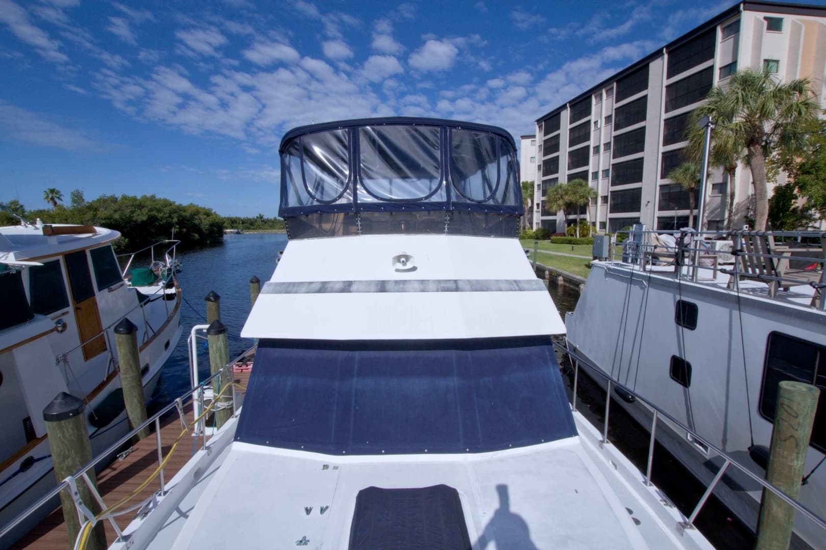 1984 Present Yachts 42 Sundeck - Image 8