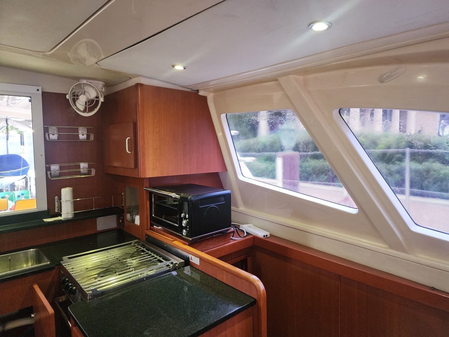 2012 Leopard 44 - Image 23