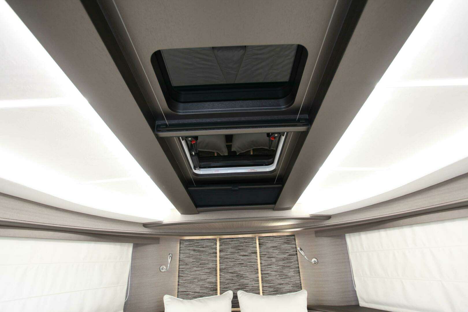 2025 Galeon — - Image 234