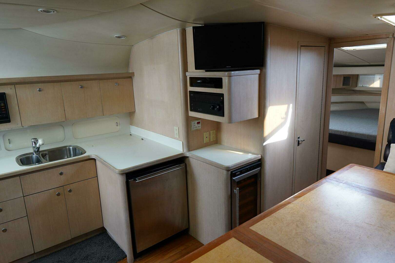 1994 Tiara Yachts — - Image 22