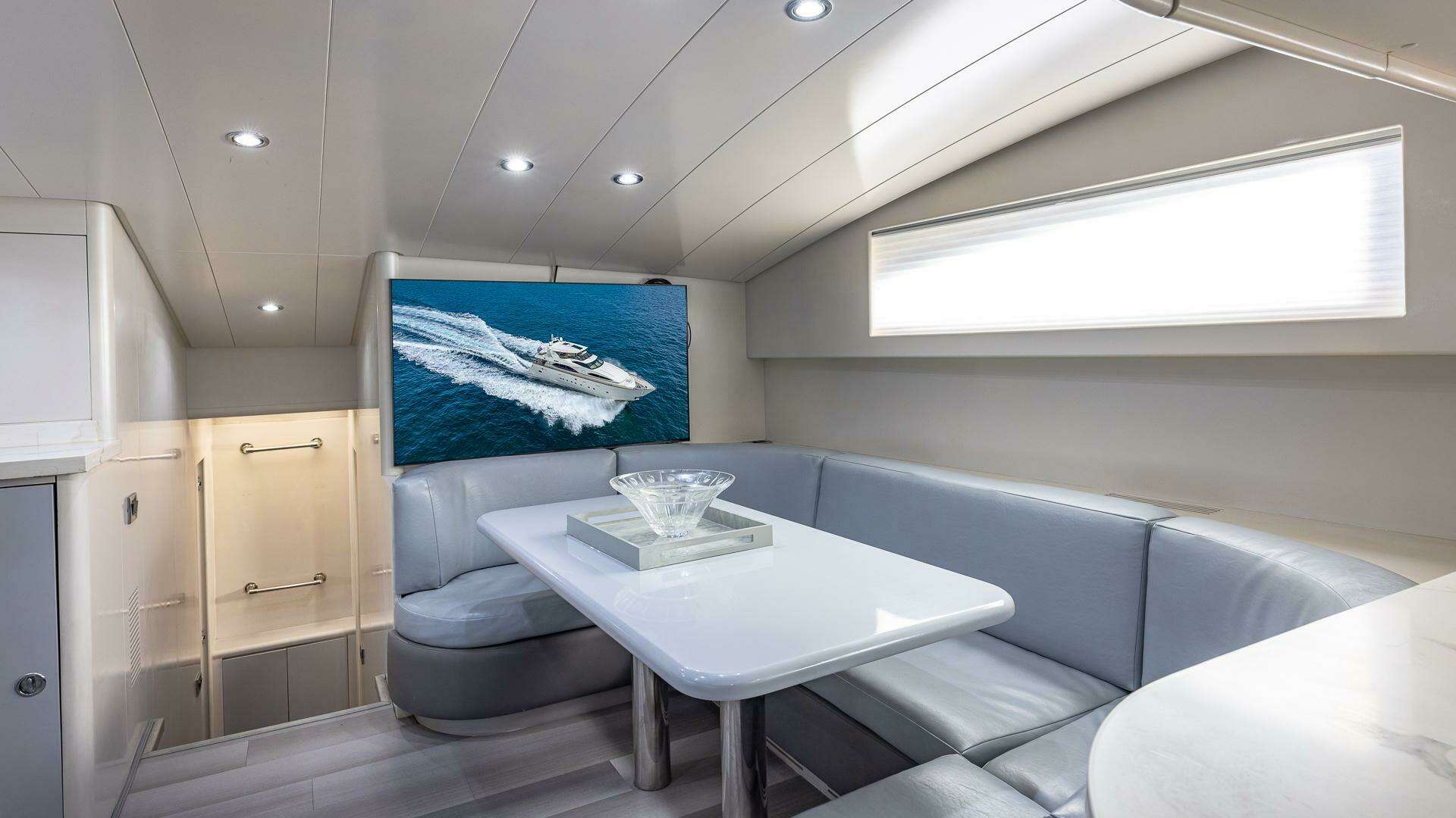 2000 Azimut — - Image 79