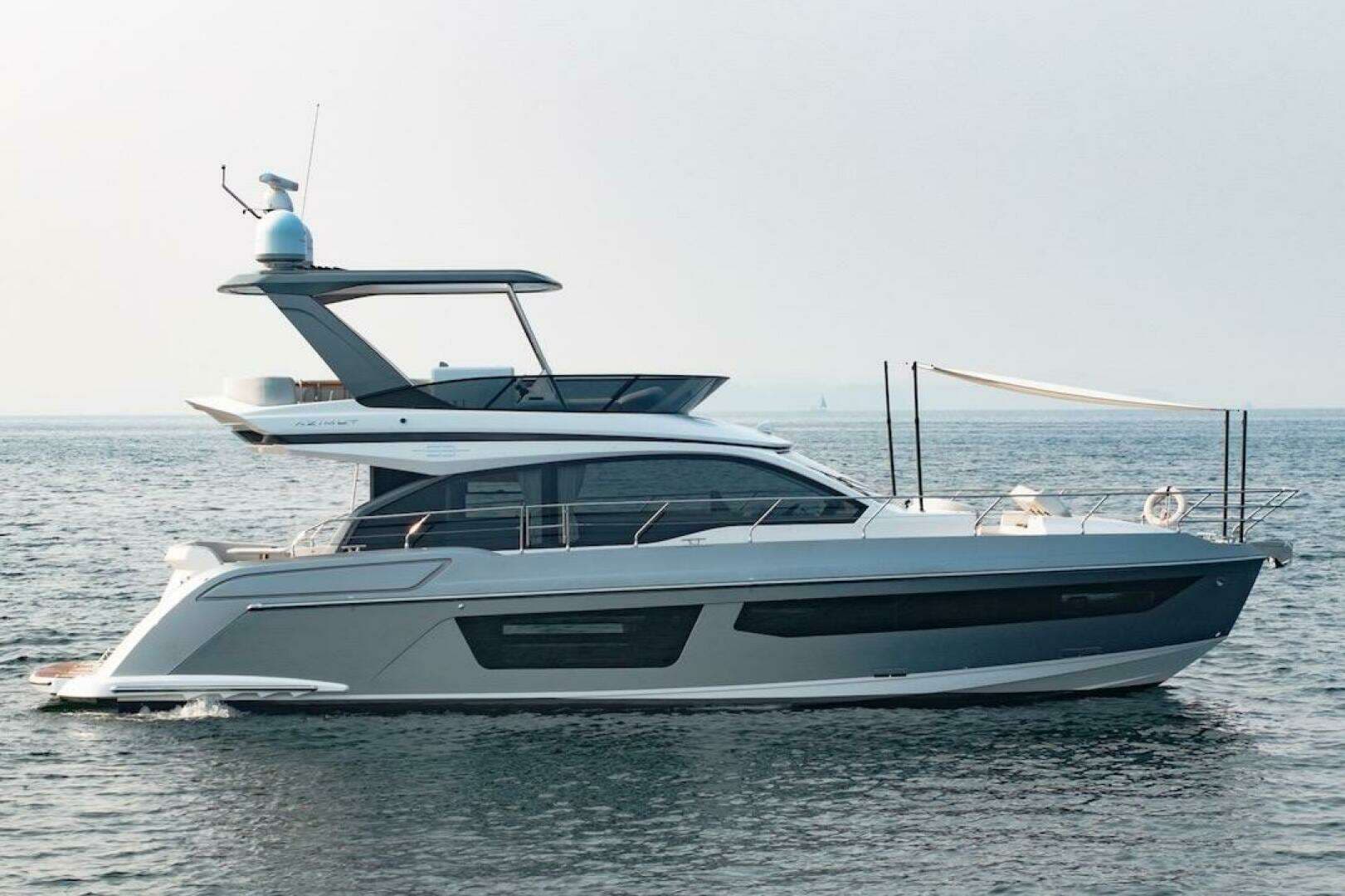 2023 Azimut Fly 53 - Image 13