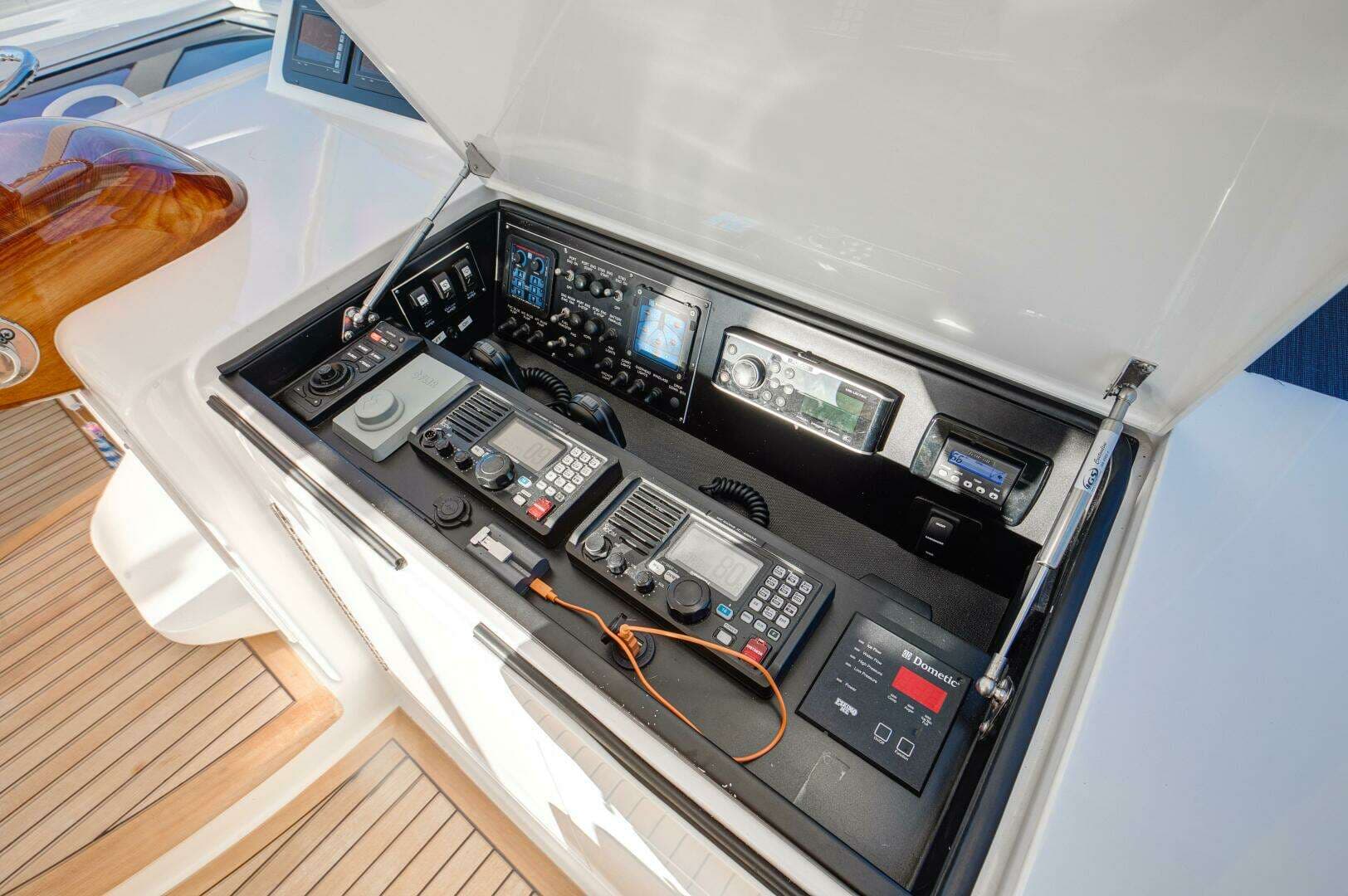 2016 Viking 52 Sport Tower - Image 23