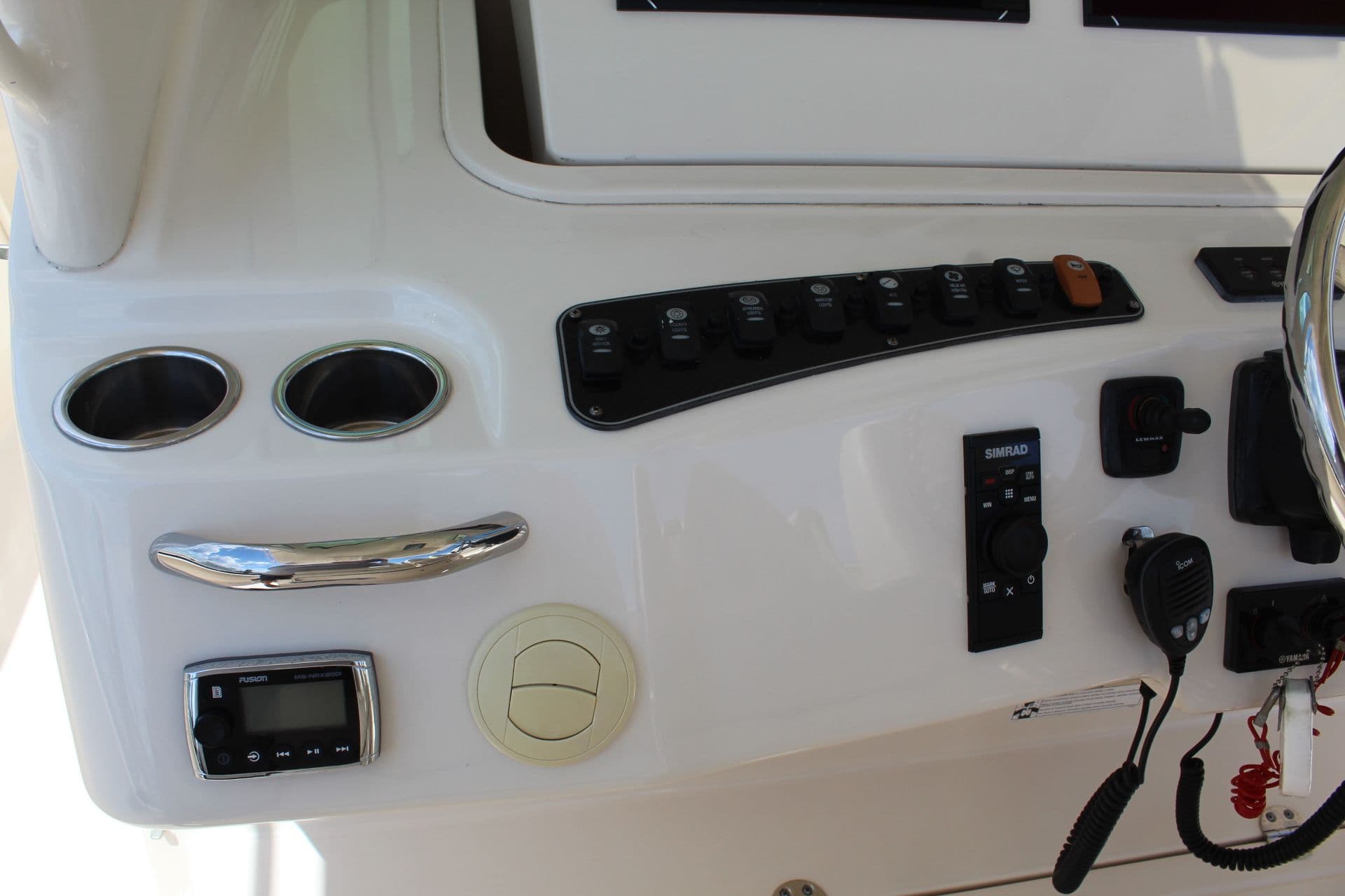 2016 Grady-White Canyon 376 - 19
