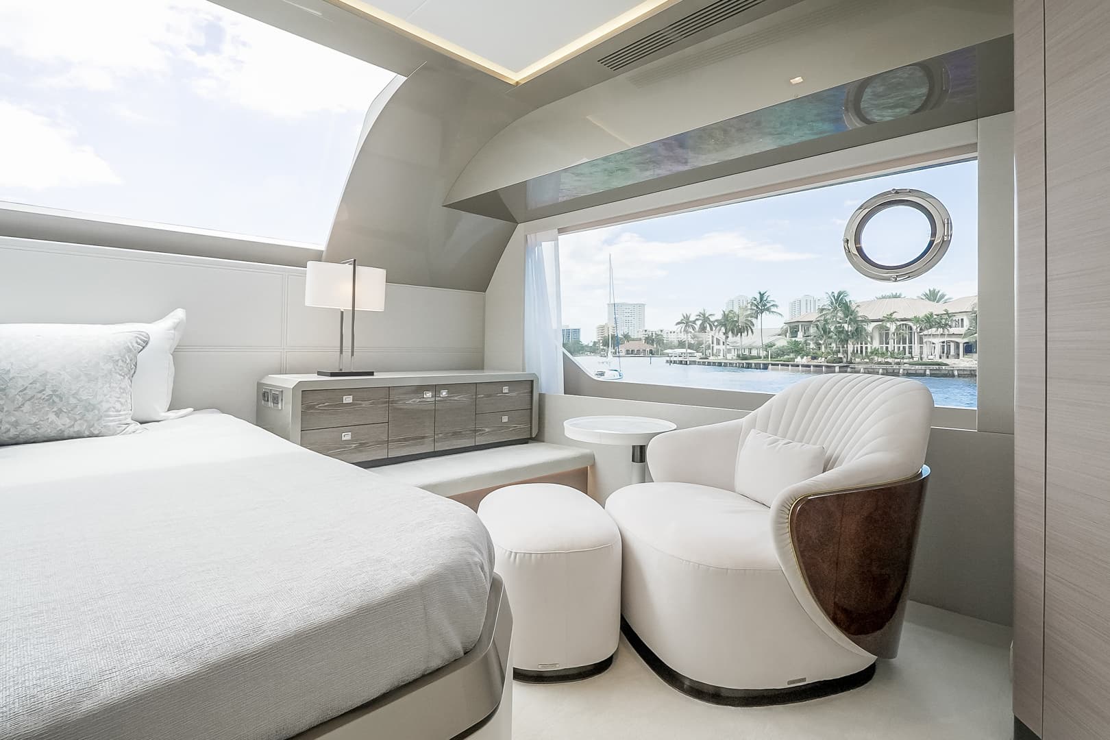 2023 Ocean Alexander 27R - Image 56