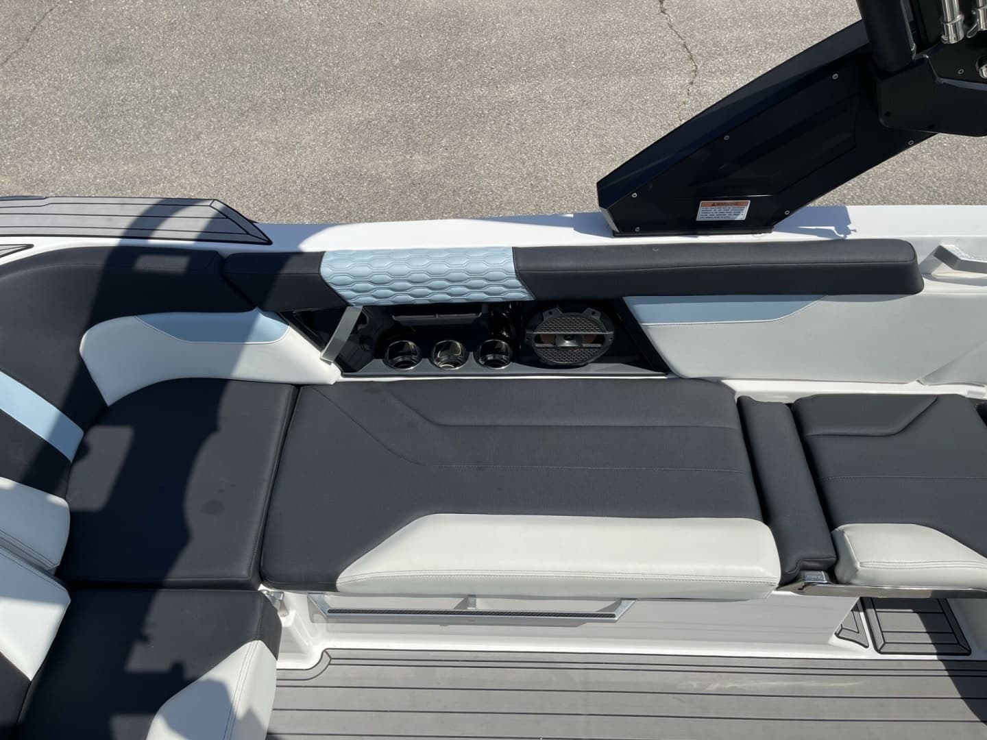 2022 Mastercraft XT24 - Image 8