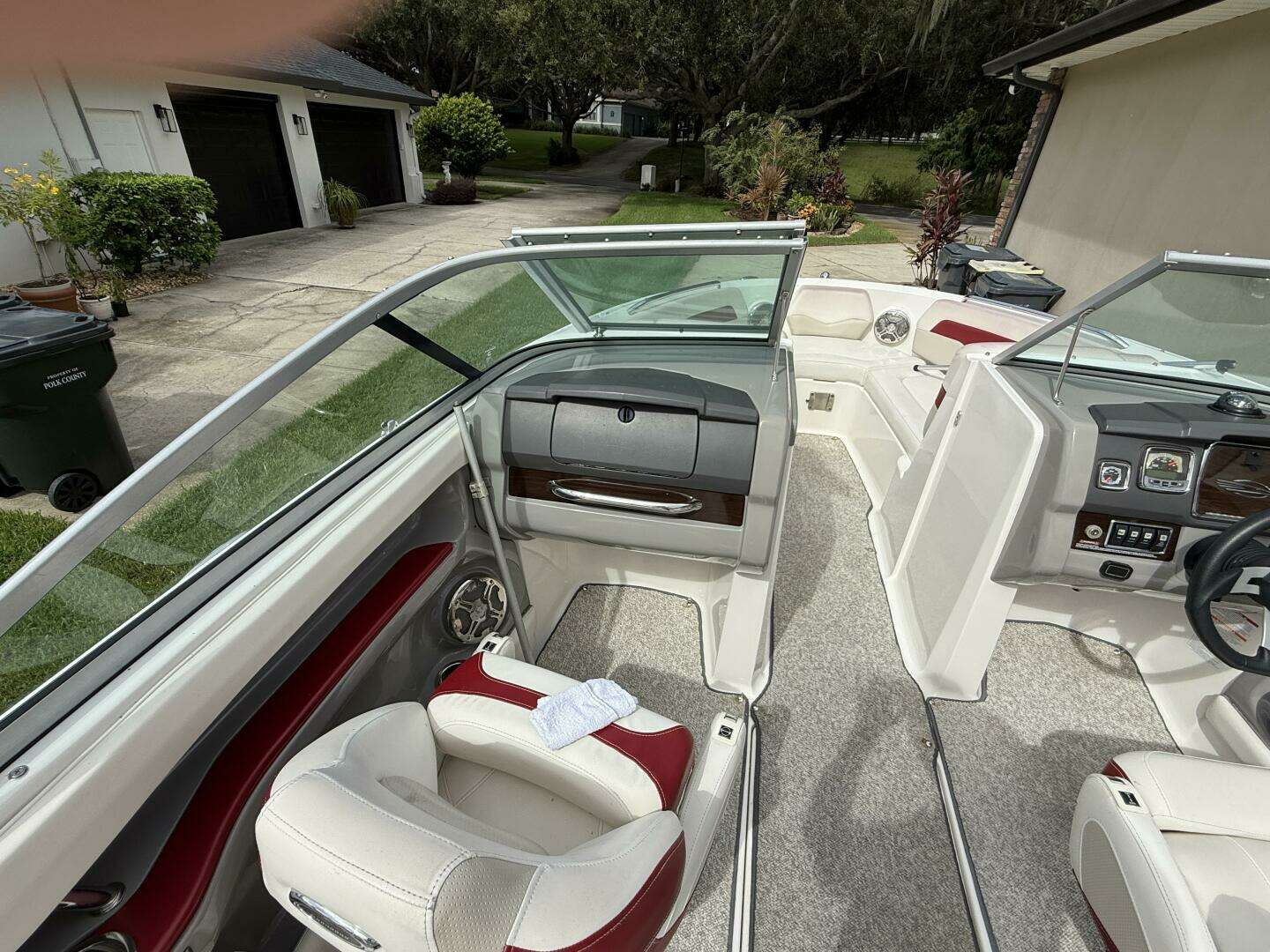 2013 Chaparral 226 SSI - Image 21