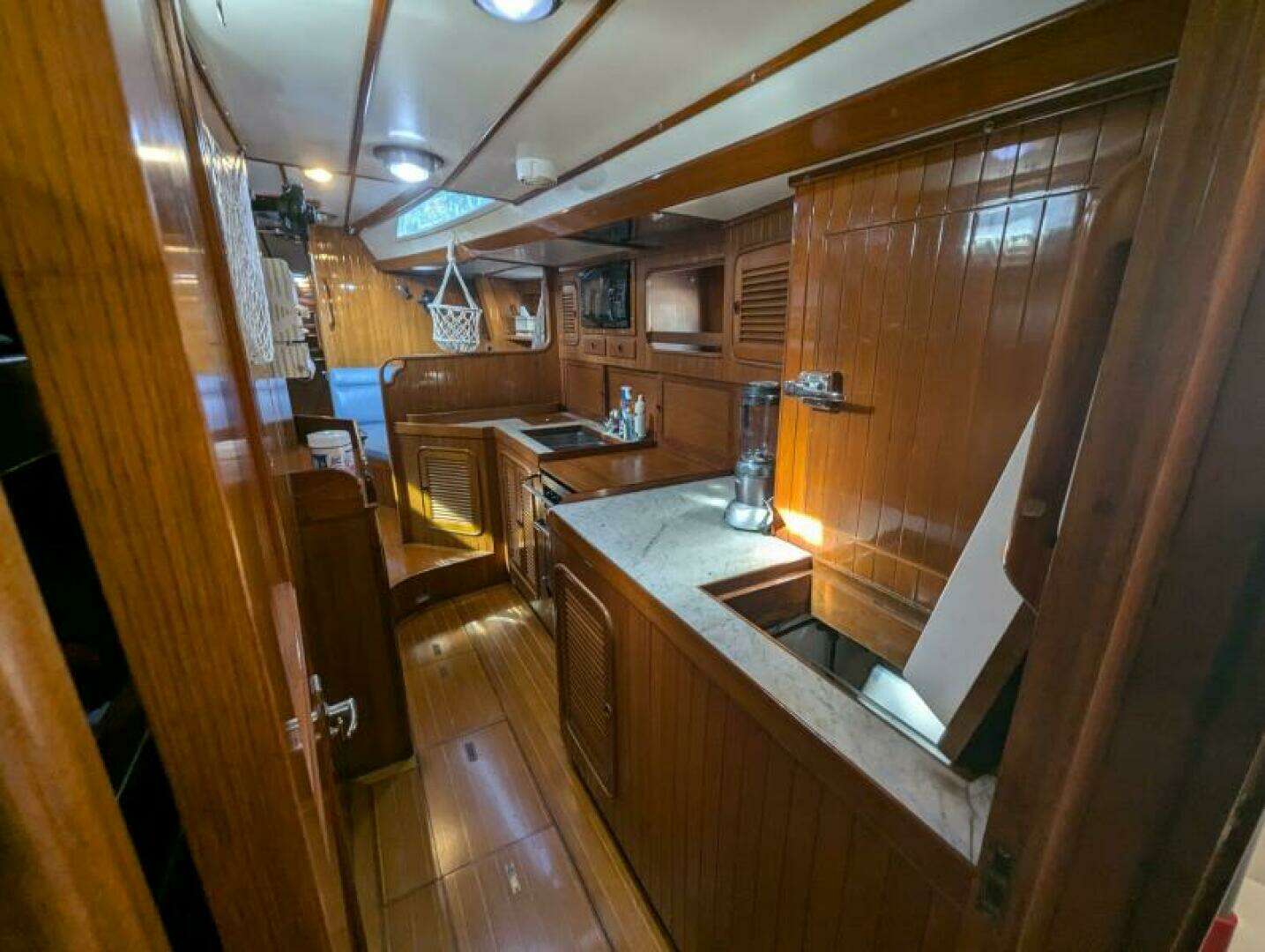 1989 Tayana 55 - Image 10