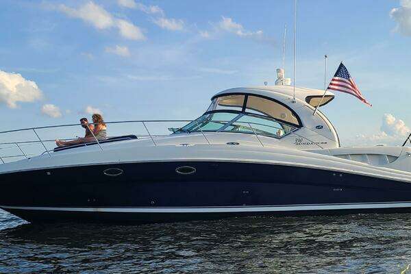 2004 Sea Ray 390 Sundancer