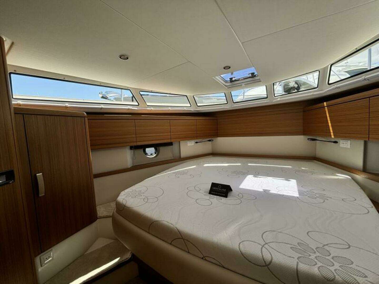 2026 Greenline 40 Hybrid - Image 29
