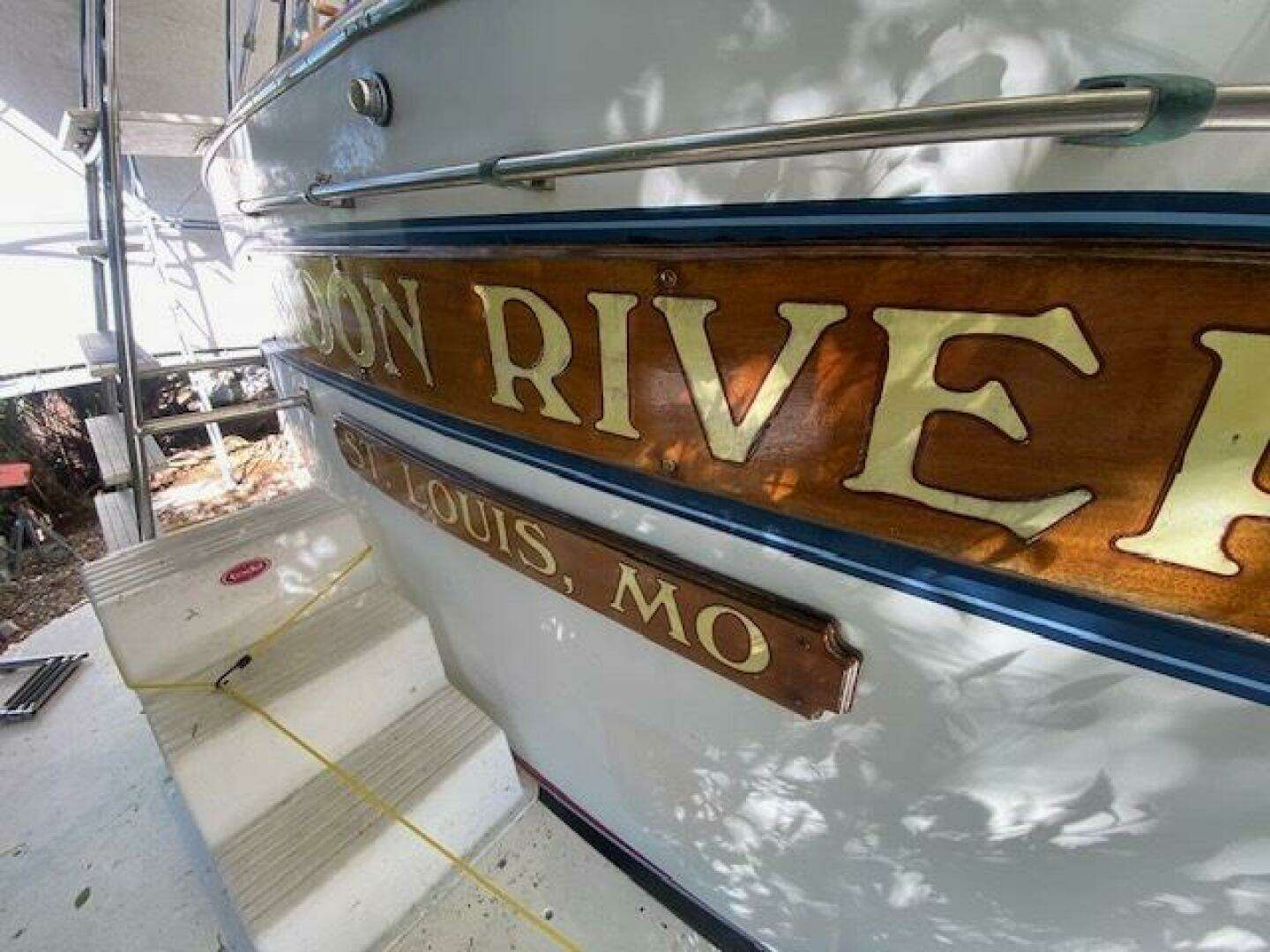 1972 Chris-Craft Commander Flush Deck - Image 5