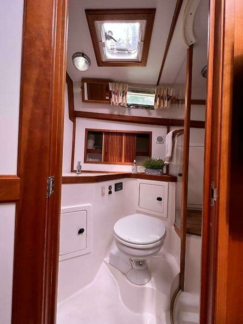 2004 Sabre 42 Express - Image 67