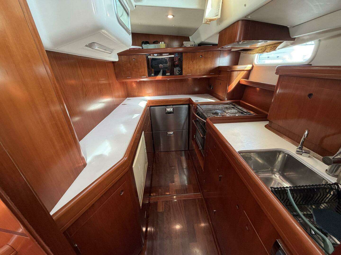 2004 Beneteau 57 Center Cockpit - Image 48