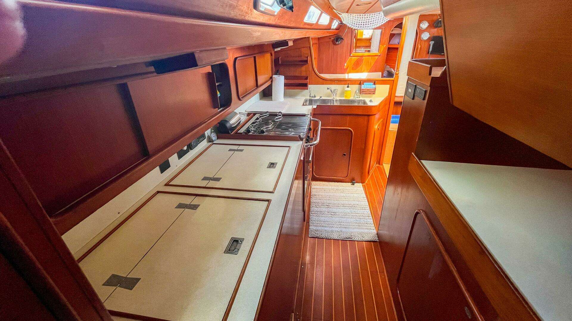 1991 Oyster Lightwave 48 - Image 21