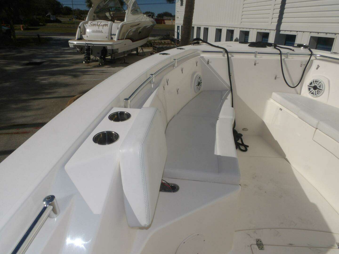 2020 Cobia 320 CC - Image 23