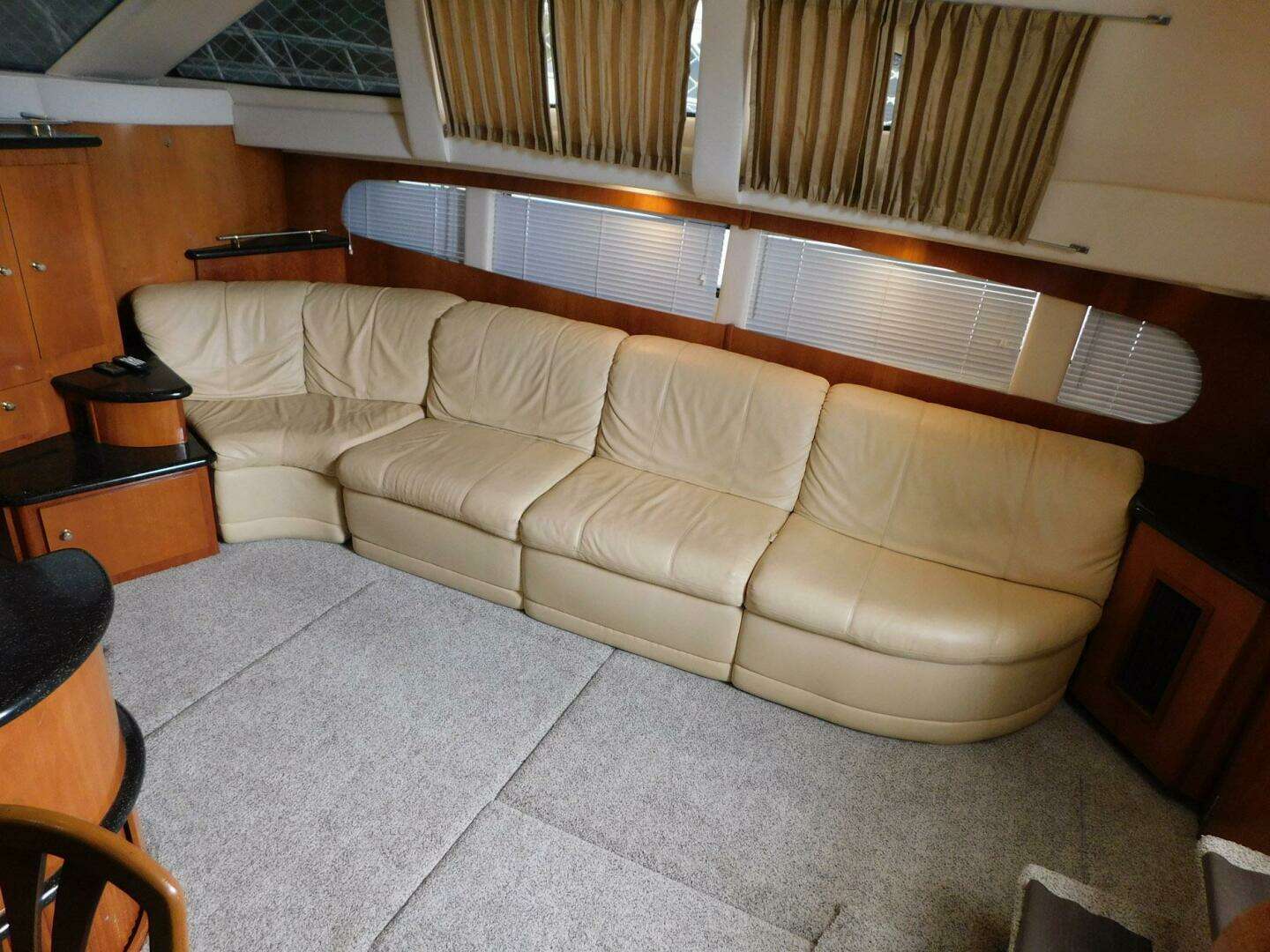 2003 Carver 44 CPMY - Image 30