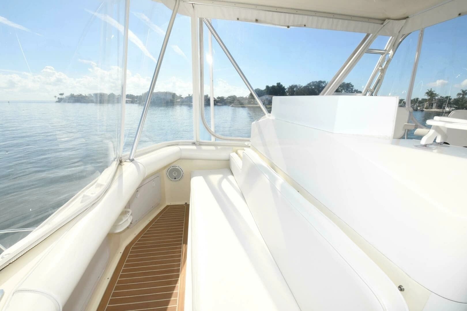 2001 Cabo 35 Flybridge - Image 20