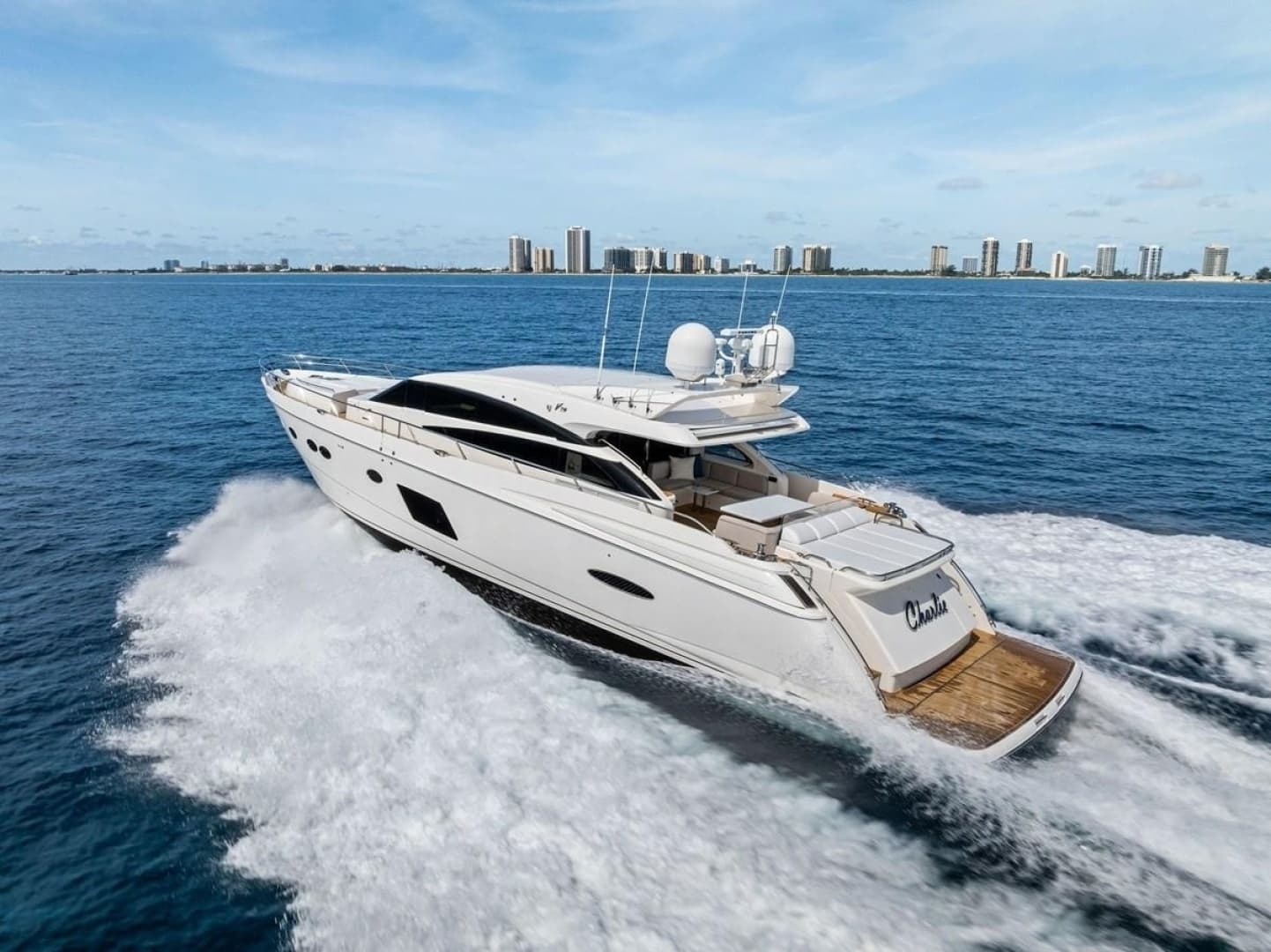 2013 Princess 78 - Image 17