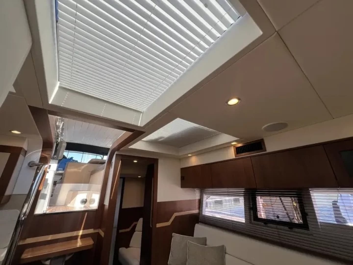 2016 Galeon 405 HTS - Image 13