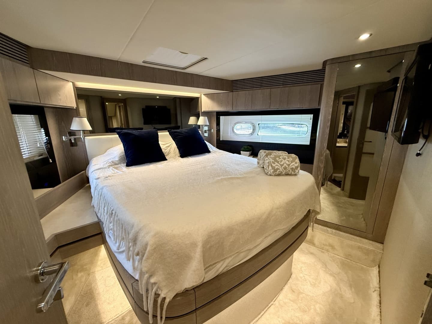 2020 Azimut Magellano 66 - Image 66