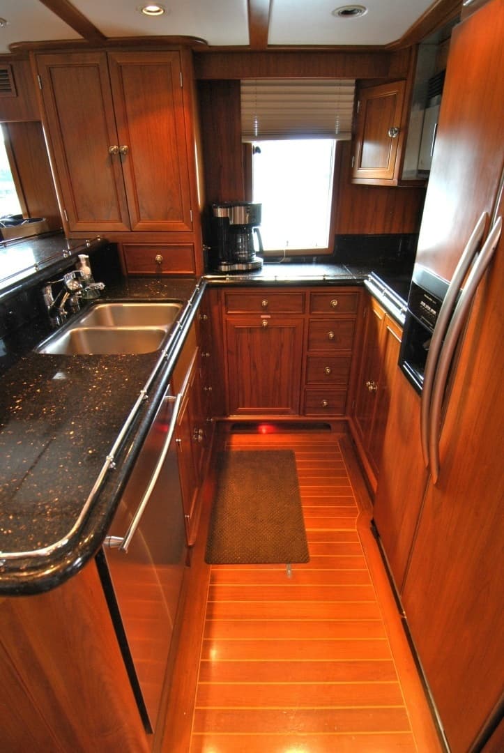 2002 Grand Alaskan Raised Pilothouse - Image 15