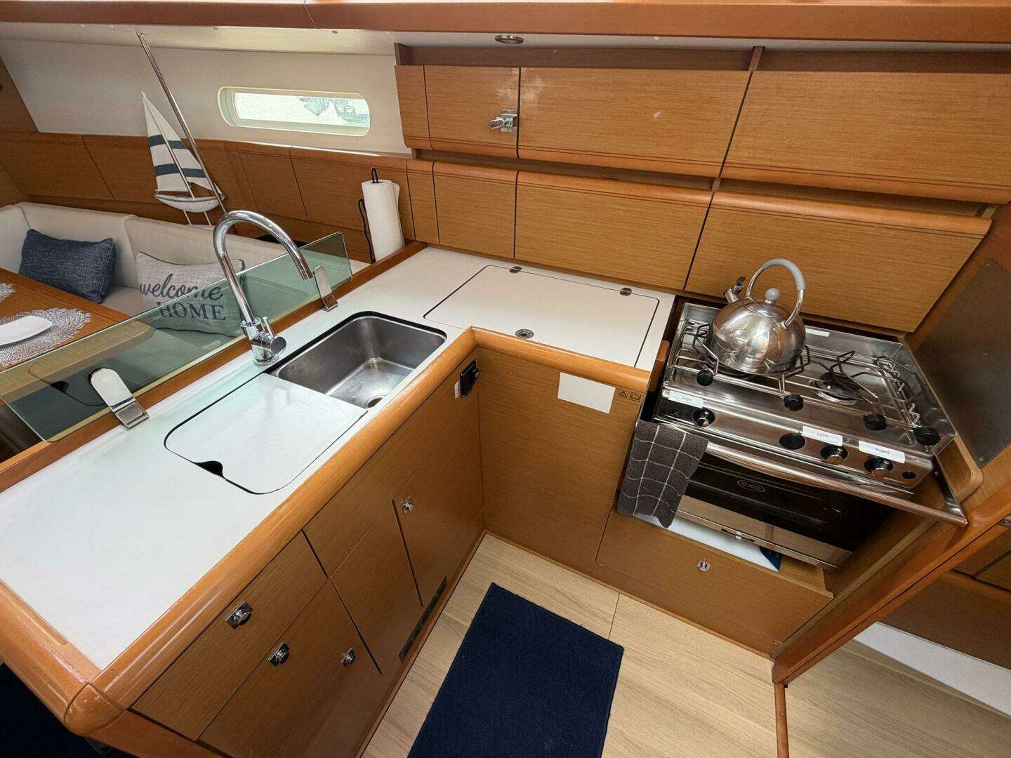 2018 Jeanneau Sun Odyssey 389 - Image 31