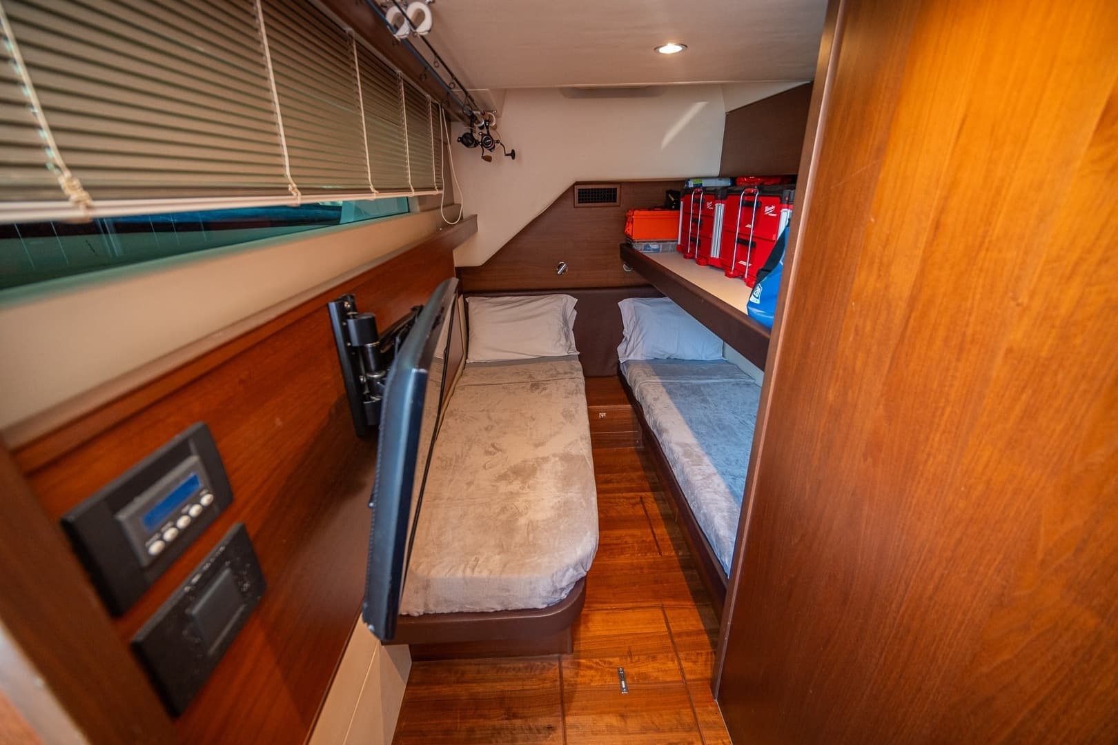 2017 Princess 68 Flybridge - Image 78