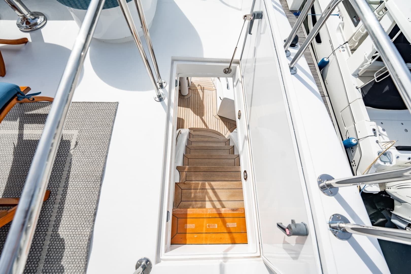 2012 Hatteras — - Image 155