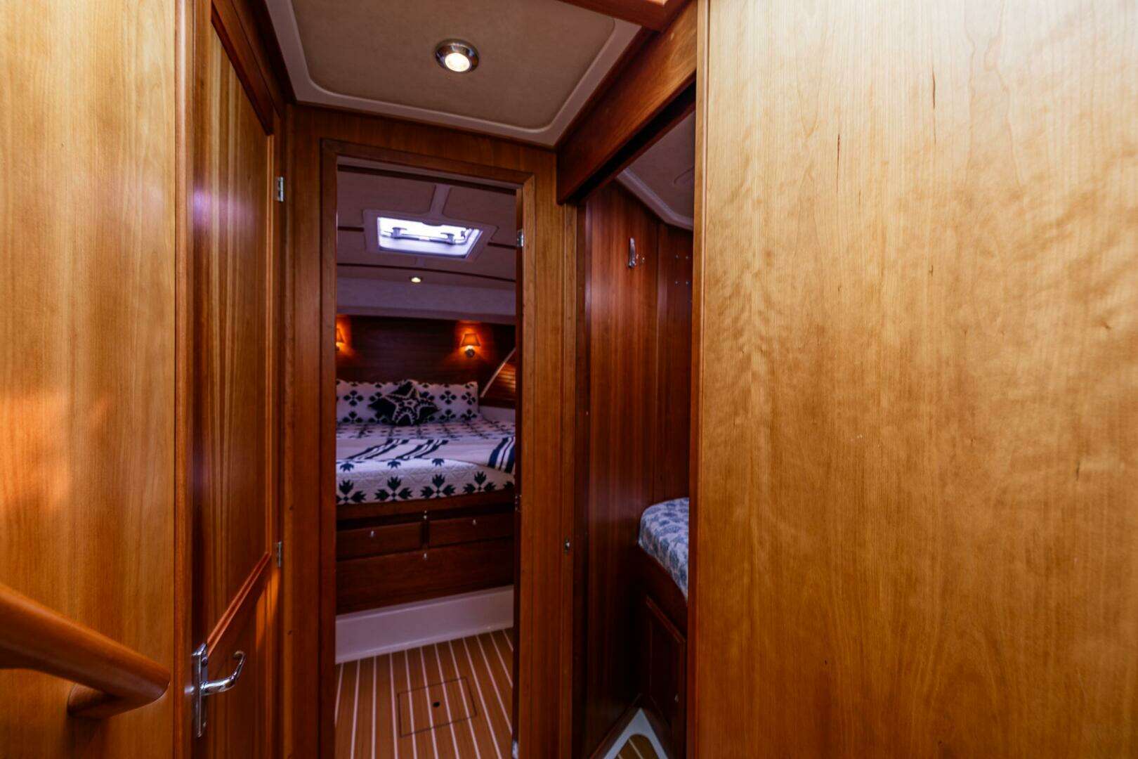 2010 Back Cove 37 - Image 45