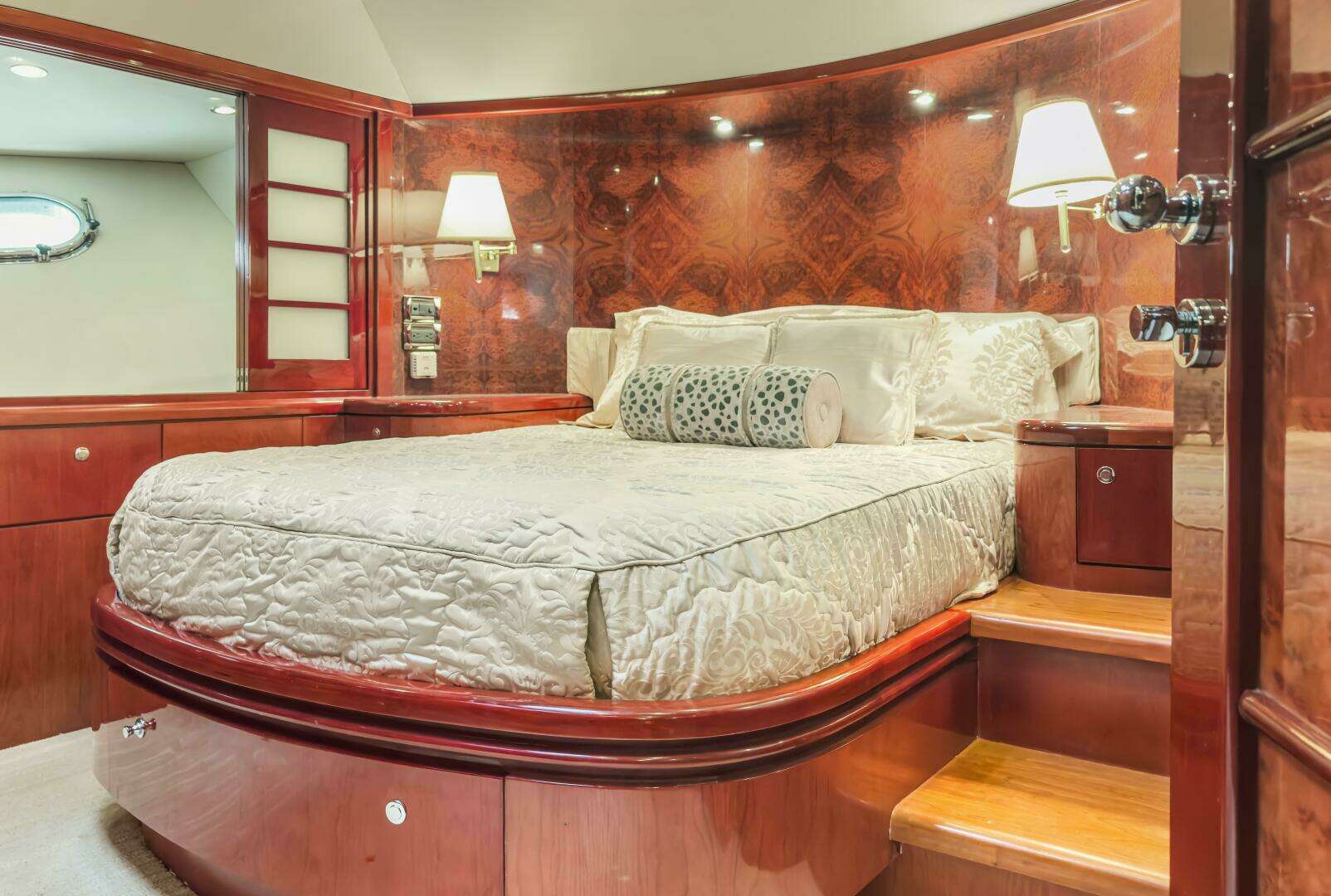 2005 Ocean Alexander 80 motoryacht - Image 46