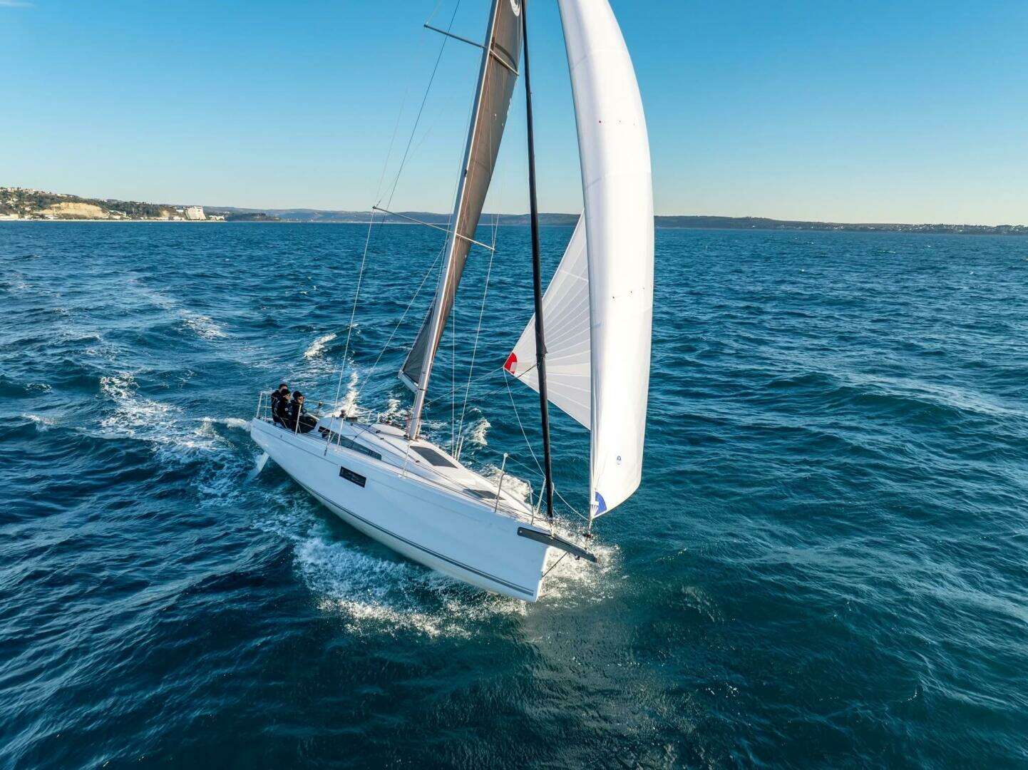 2026 Beneteau First 30 - Image 5