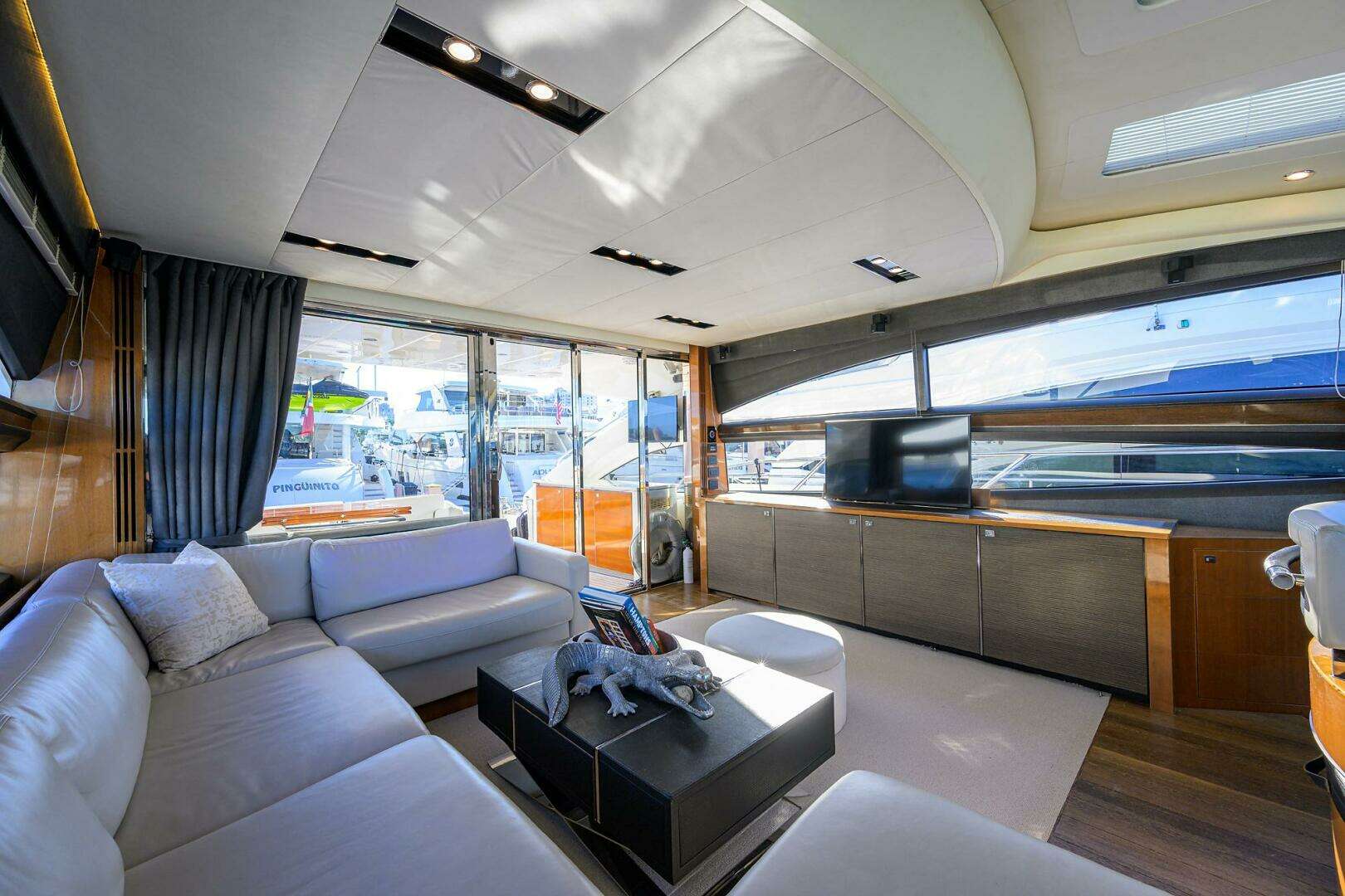 2013 Princess V72 Express Yacht - Image 12