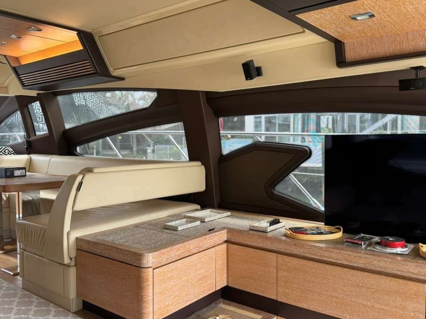 2014 Azimut 64 - Image 15