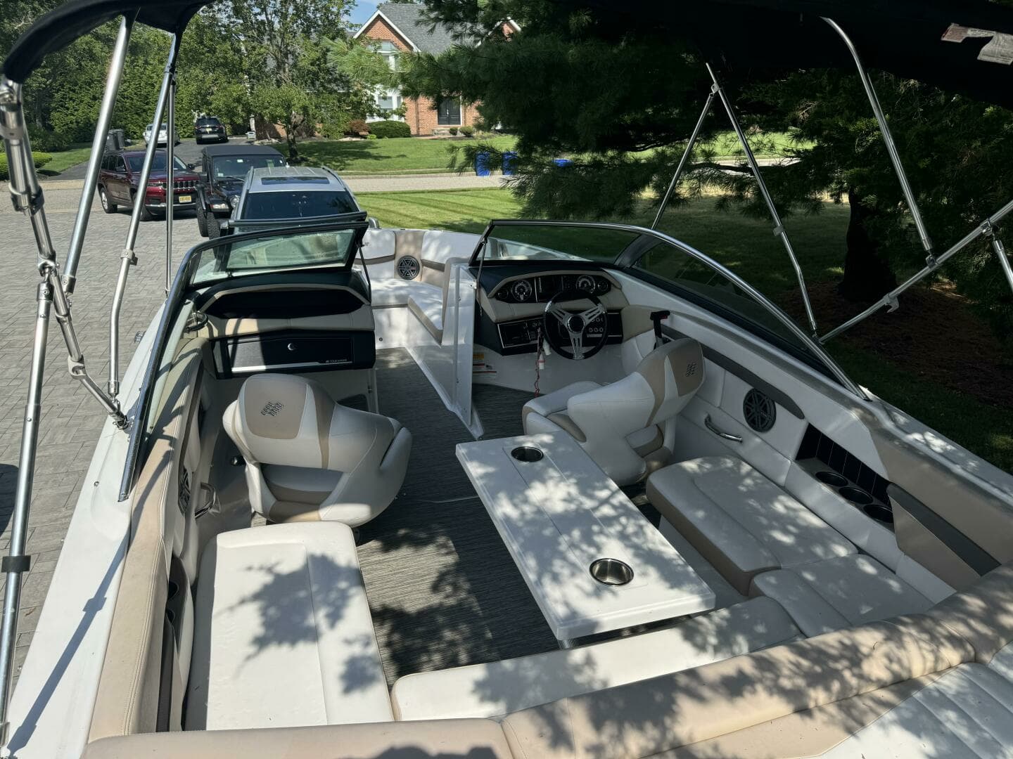 2019 Four Winns H230 - Image 10