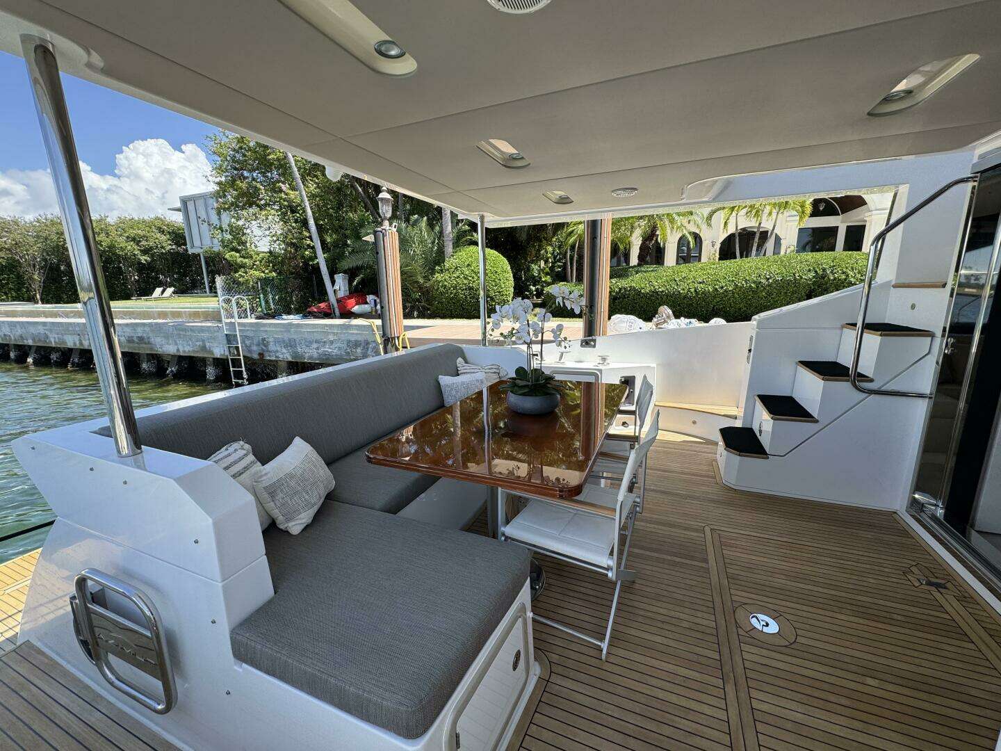 2018 Azimut 66 Flybridge - Image 23
