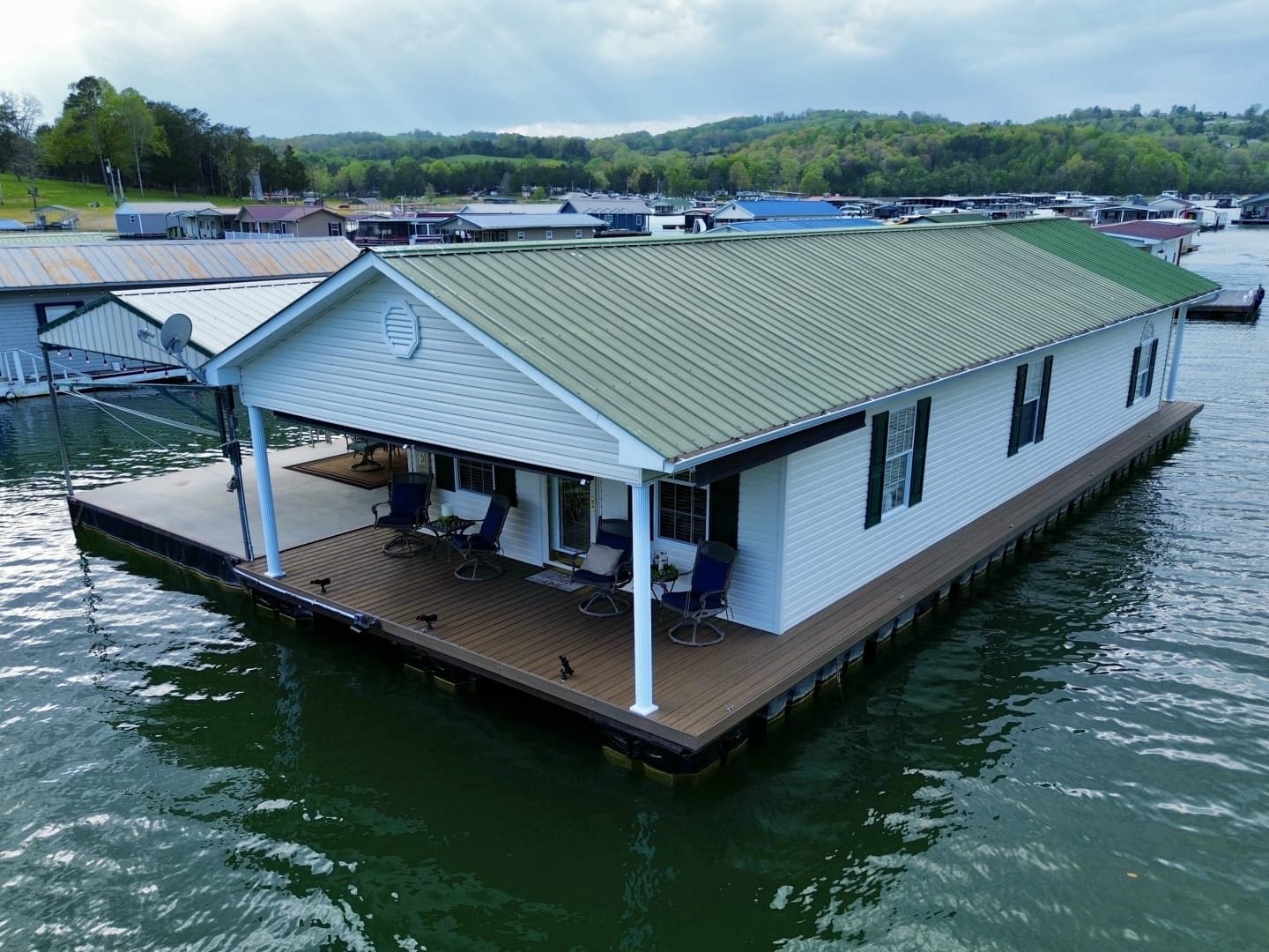 2002 Custom 20 x 53 Floating Cabin - Approx 999/sqft - Image 121