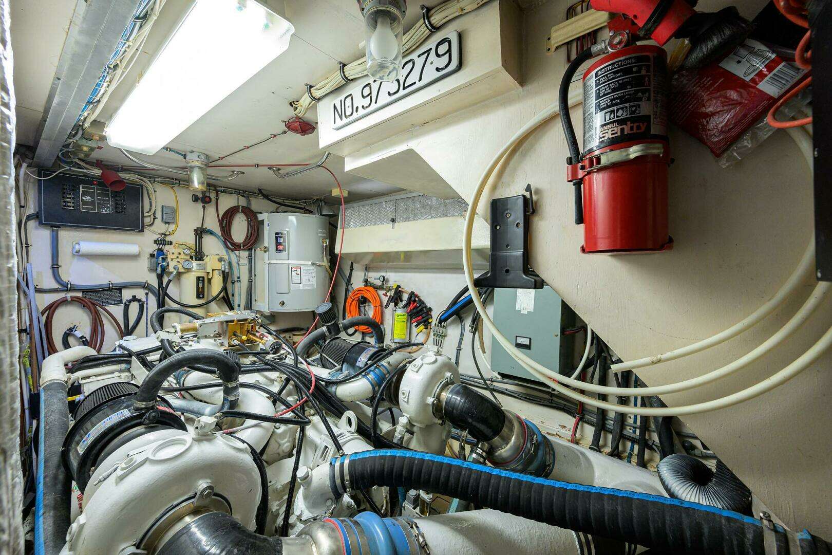1991 Hatteras 78 Cockpit Motor Yacht - Image 16