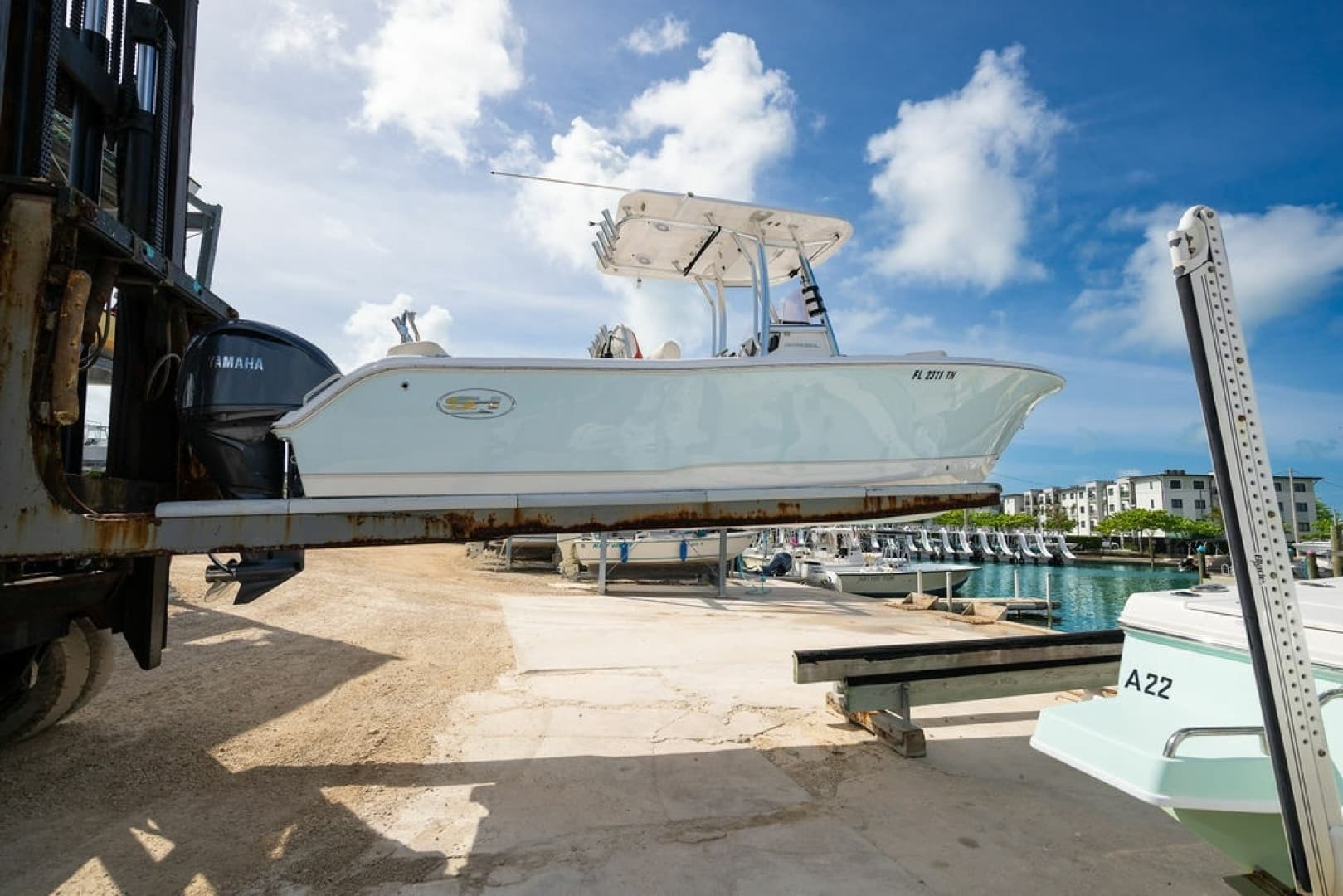 2023 Sea Hunt 234 Ultra - Image 2