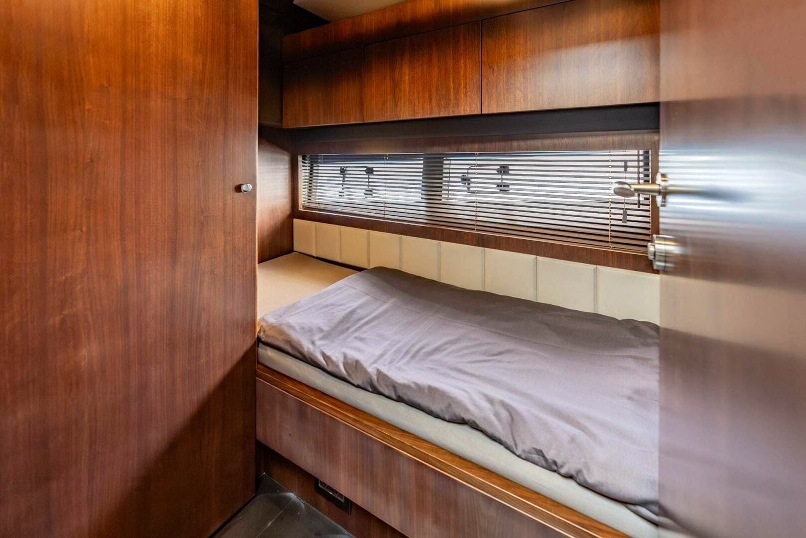 2019 Fairline — - Image 26