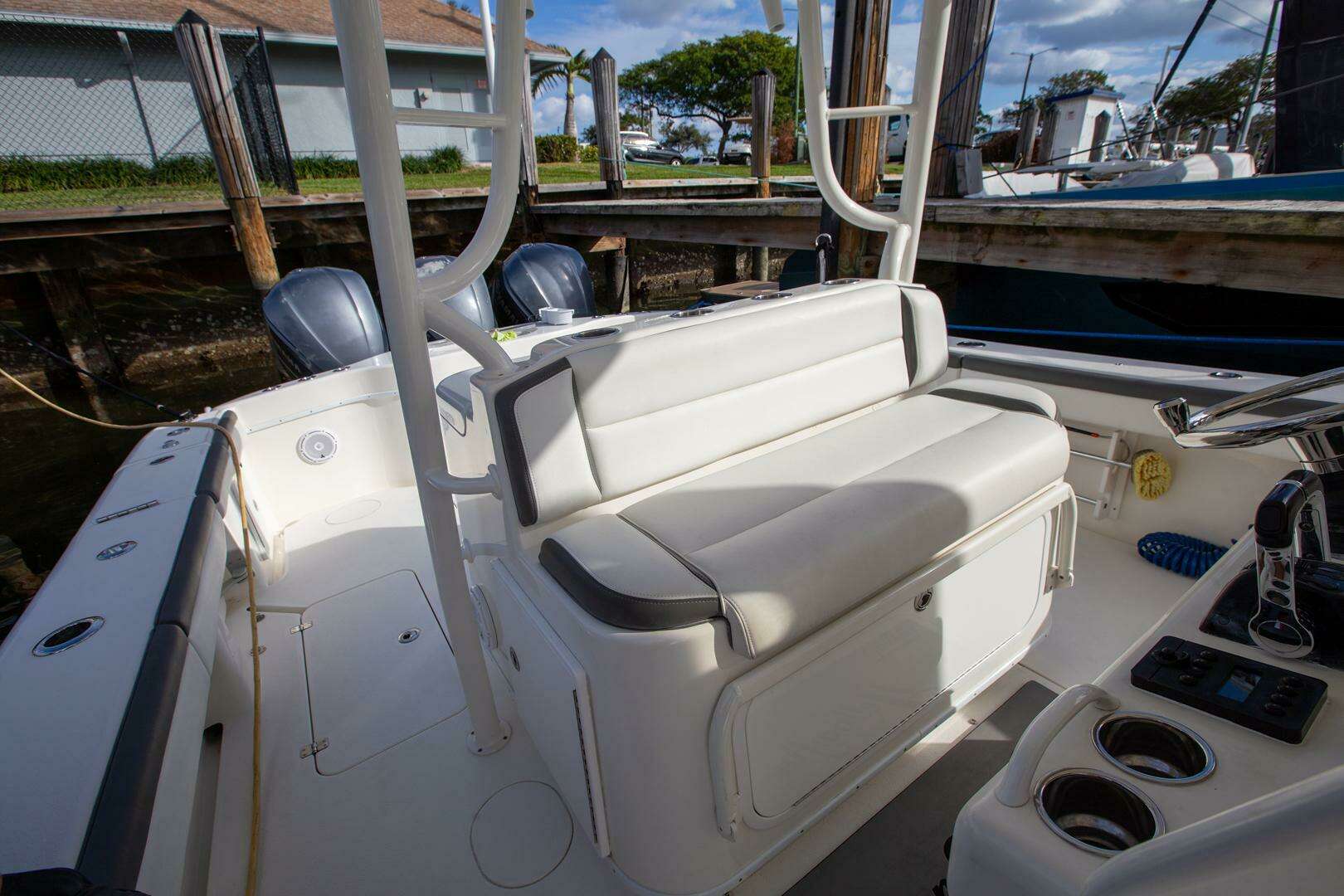 2015 Yellowfin 39 Offshore - Image 12