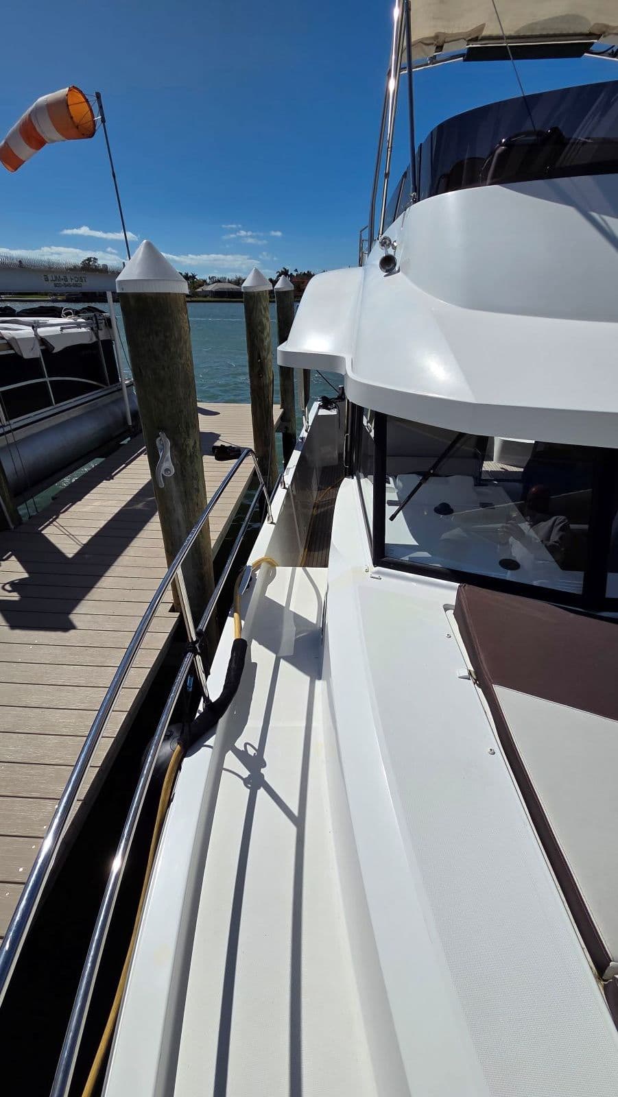 2019 Beneteau Swift Trawler 35 - 14