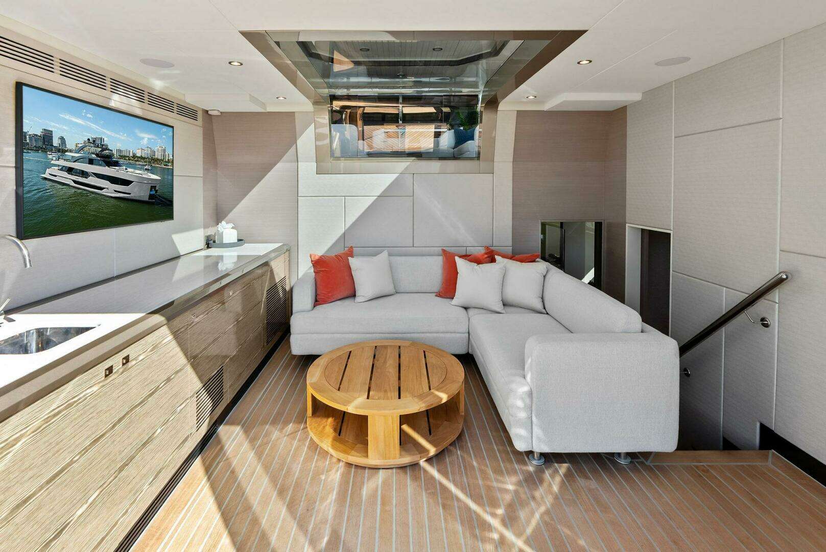 2024 Ocean Alexander 35 Revolution - Image 26