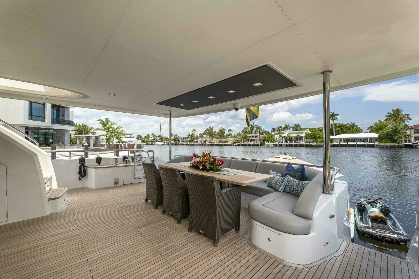 2012 Princess 32M - Image 70