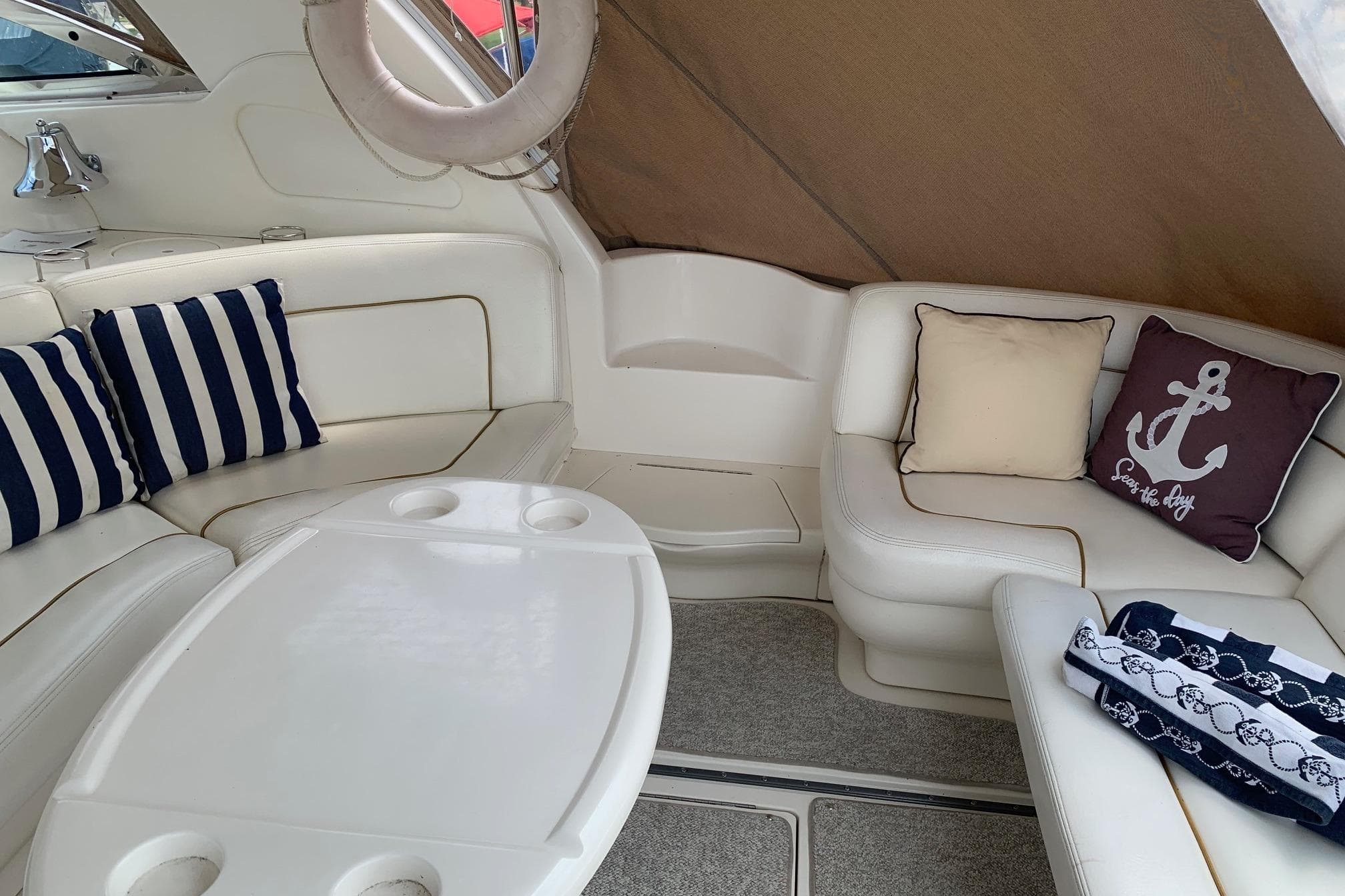 Interior of a 1999 Sea Ray Sundancer 460 yacht.