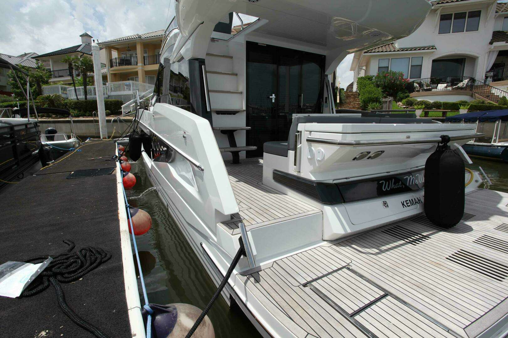 2025 Galeon — - Image 30